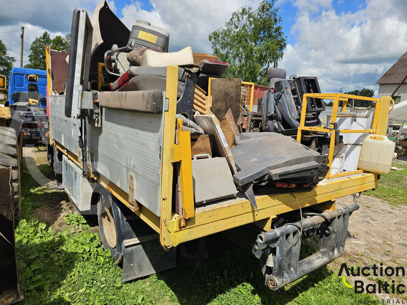 Volvo FL612 - Platós teherautó: 4 kép. Volvo FL612 - Platós teherautó: 4 kép.