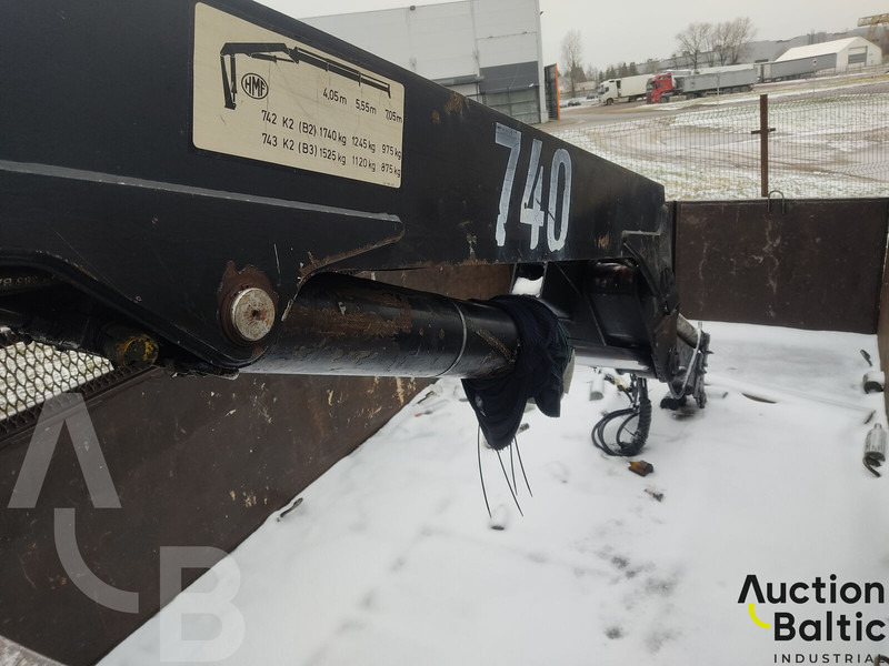 Billenőplatós teherautó, Darus autó Volvo FL618: 9 kép.