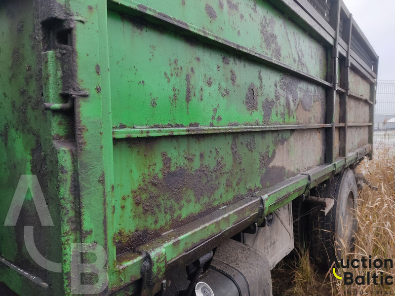 Billenőplatós teherautó, Darus autó Volvo FL618: 16 kép.