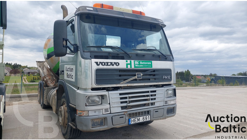Volvo FM12 - Betonmixer: 2 kép. Volvo FM12 - Betonmixer: 2 kép.