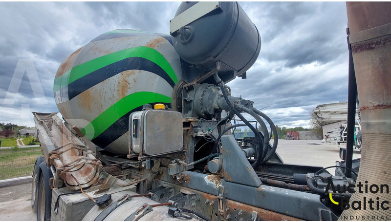 Volvo FM12 - Betonmixer: 3 kép. Volvo FM12 - Betonmixer: 3 kép.