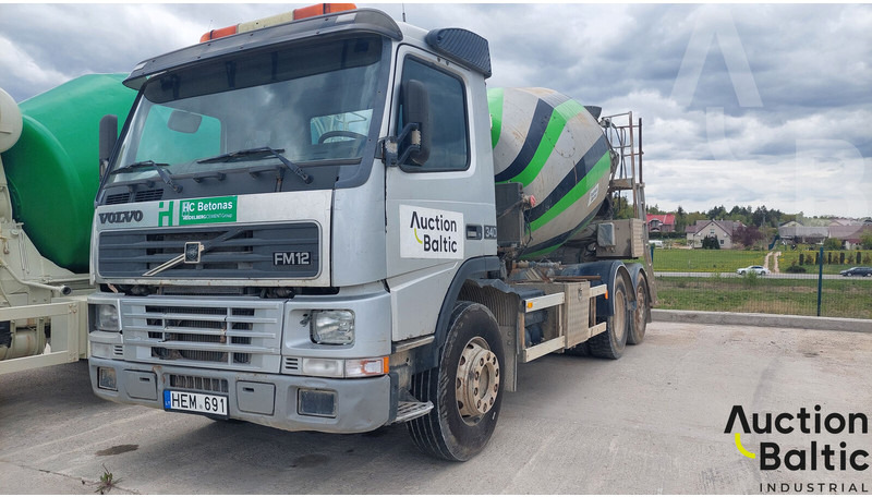 Volvo FM12 - Betonmixer: 1 kép. Volvo FM12 - Betonmixer: 1 kép.