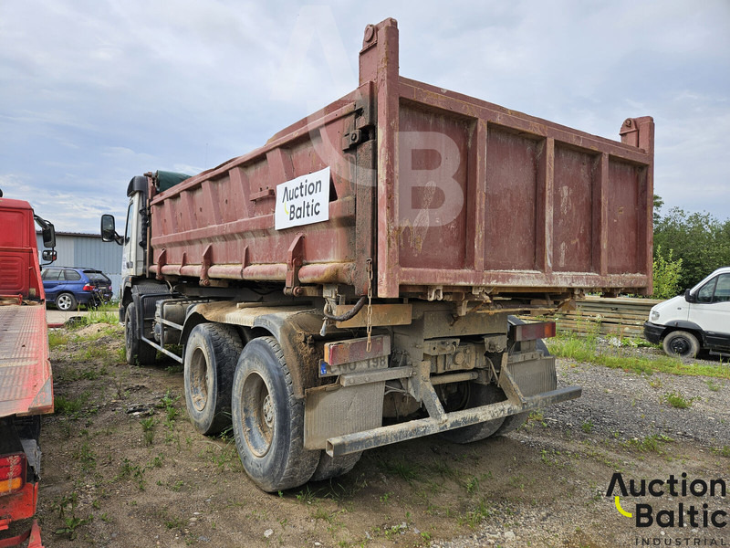 Volvo FM12 - Billenőplatós teherautó: 4 kép. Volvo FM12 - Billenőplatós teherautó: 4 kép.