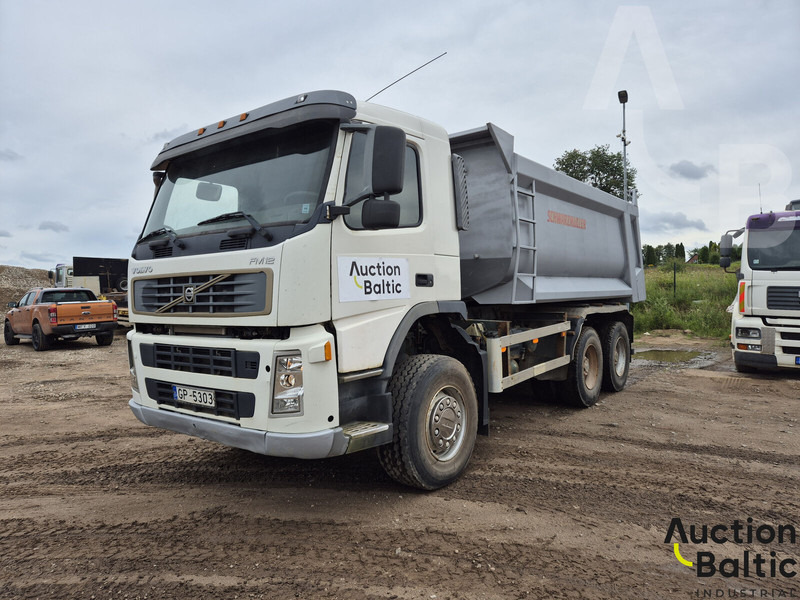 Volvo FM12 - Billenőplatós teherautó: 1 kép. Volvo FM12 - Billenőplatós teherautó: 1 kép.