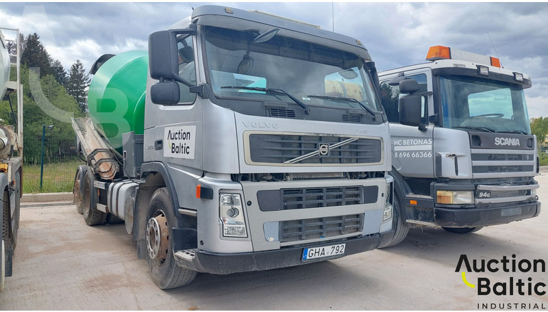 Volvo FM9 - Betonmixer: 2 kép. Volvo FM9 - Betonmixer: 2 kép.
