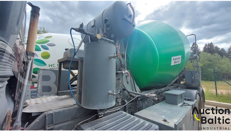 Volvo FM9 - Betonmixer: 5 kép. Volvo FM9 - Betonmixer: 5 kép.