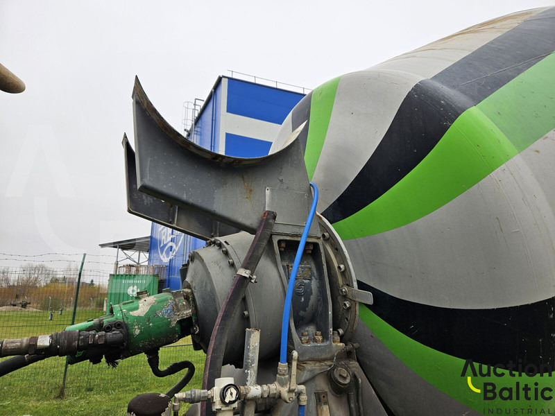Volvo FM9 - Betonmixer: 5 kép. Volvo FM9 - Betonmixer: 5 kép.