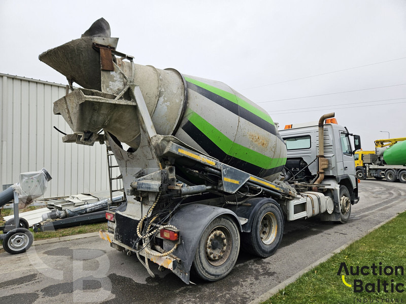 Volvo FM9 - Betonmixer: 2 kép. Volvo FM9 - Betonmixer: 2 kép.
