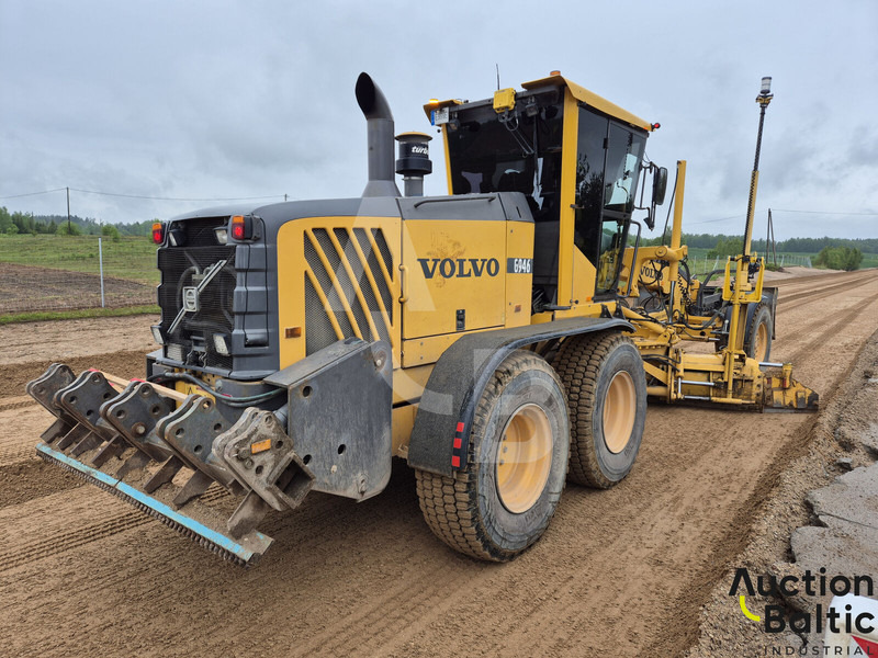 Volvo G 946 - Gréder: 4 kép. Volvo G 946 - Gréder: 4 kép.