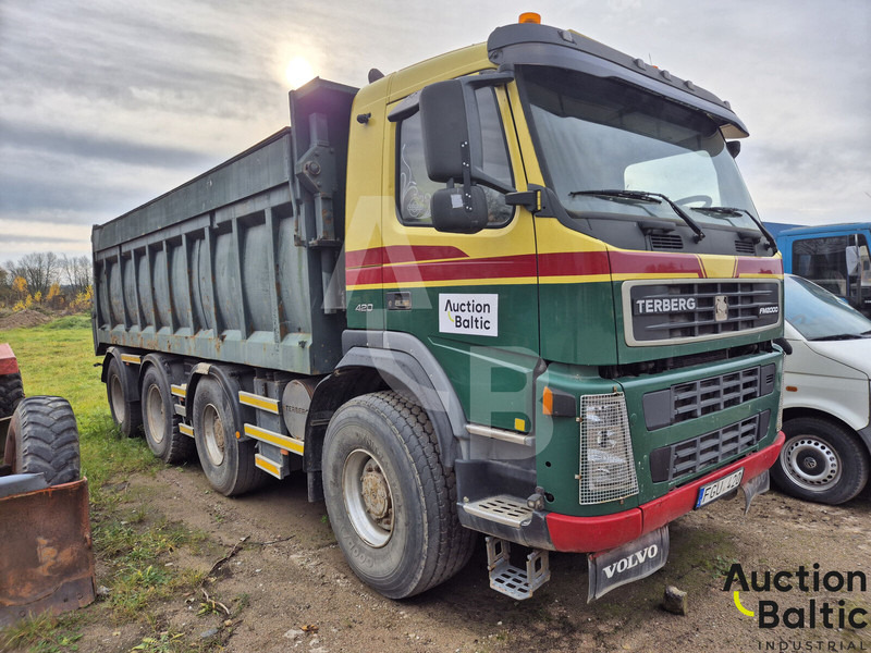 Volvo Terberg FM 2000 - Billenőplatós teherautó: 1 kép. Volvo Terberg FM 2000 - Billenőplatós teherautó: 1 kép.