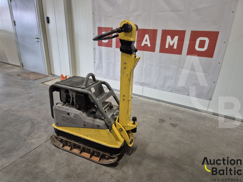WACKER NEUSON DPU4545HE - Lapvibrátor: 2 kép. WACKER NEUSON DPU4545HE - Lapvibrátor: 2 kép.
