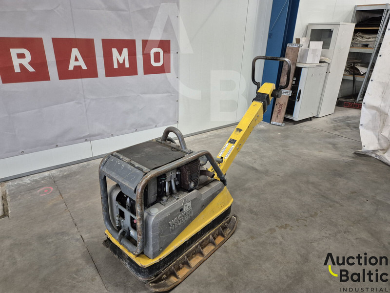 WACKER NEUSON DPU4545HE - Lapvibrátor: 1 kép. WACKER NEUSON DPU4545HE - Lapvibrátor: 1 kép.