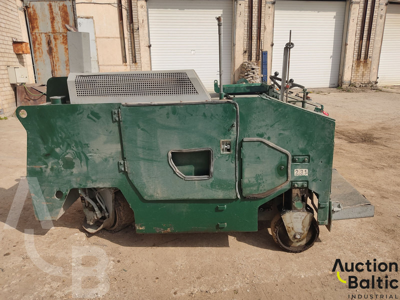 Wirtgen W350 - Aszfaltozó gép: 3 kép. Wirtgen W350 - Aszfaltozó gép: 3 kép.