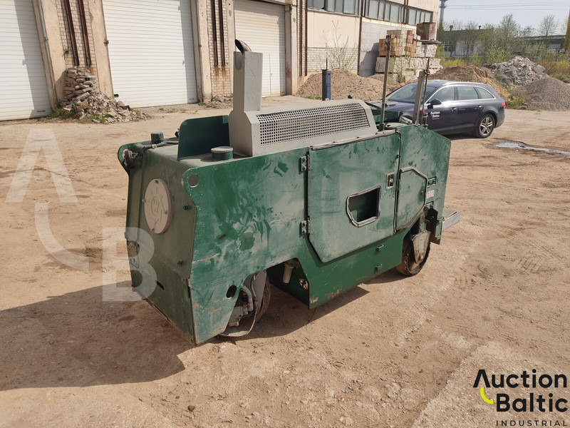 Wirtgen W350 - Aszfaltozó gép: 2 kép. Wirtgen W350 - Aszfaltozó gép: 2 kép.