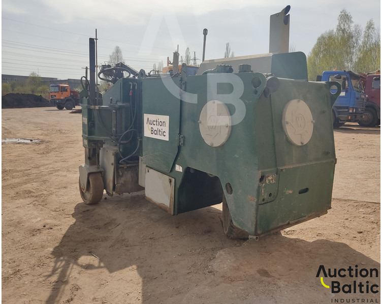 Wirtgen W350 - Aszfaltozó gép: 5 kép. Wirtgen W350 - Aszfaltozó gép: 5 kép.