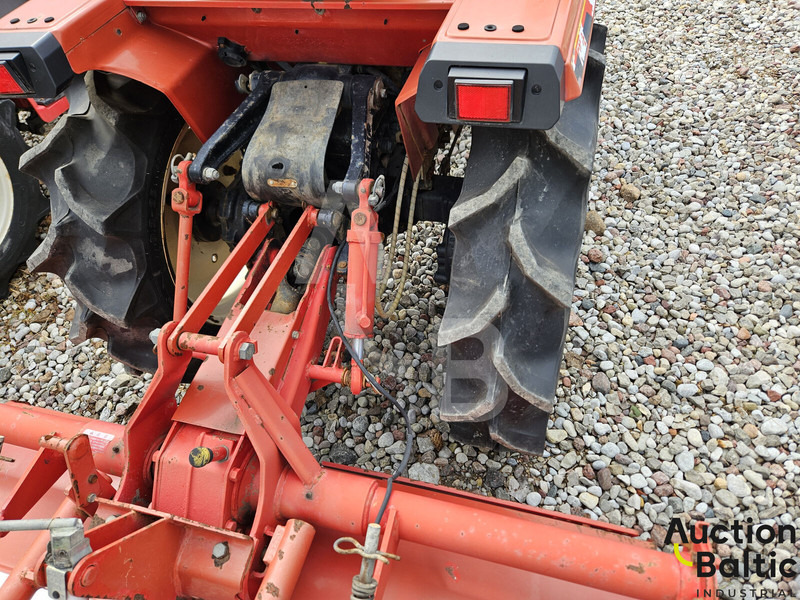 Yanmar F 165 D - Traktor: 3 kép. Yanmar F 165 D - Traktor: 3 kép.
