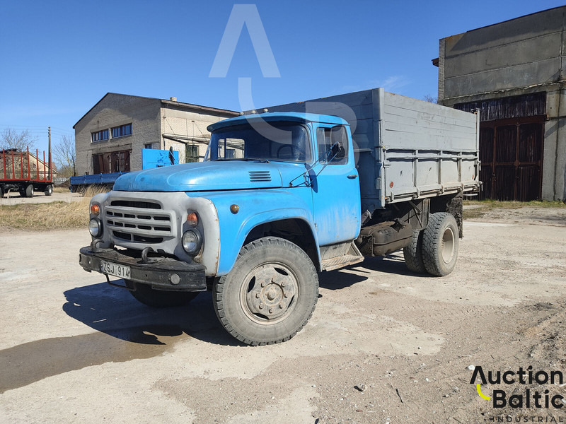 ZIL ZIL MMZ 45022 - Billenőplatós teherautó: 1 kép. ZIL ZIL MMZ 45022 - Billenőplatós teherautó: 1 kép.