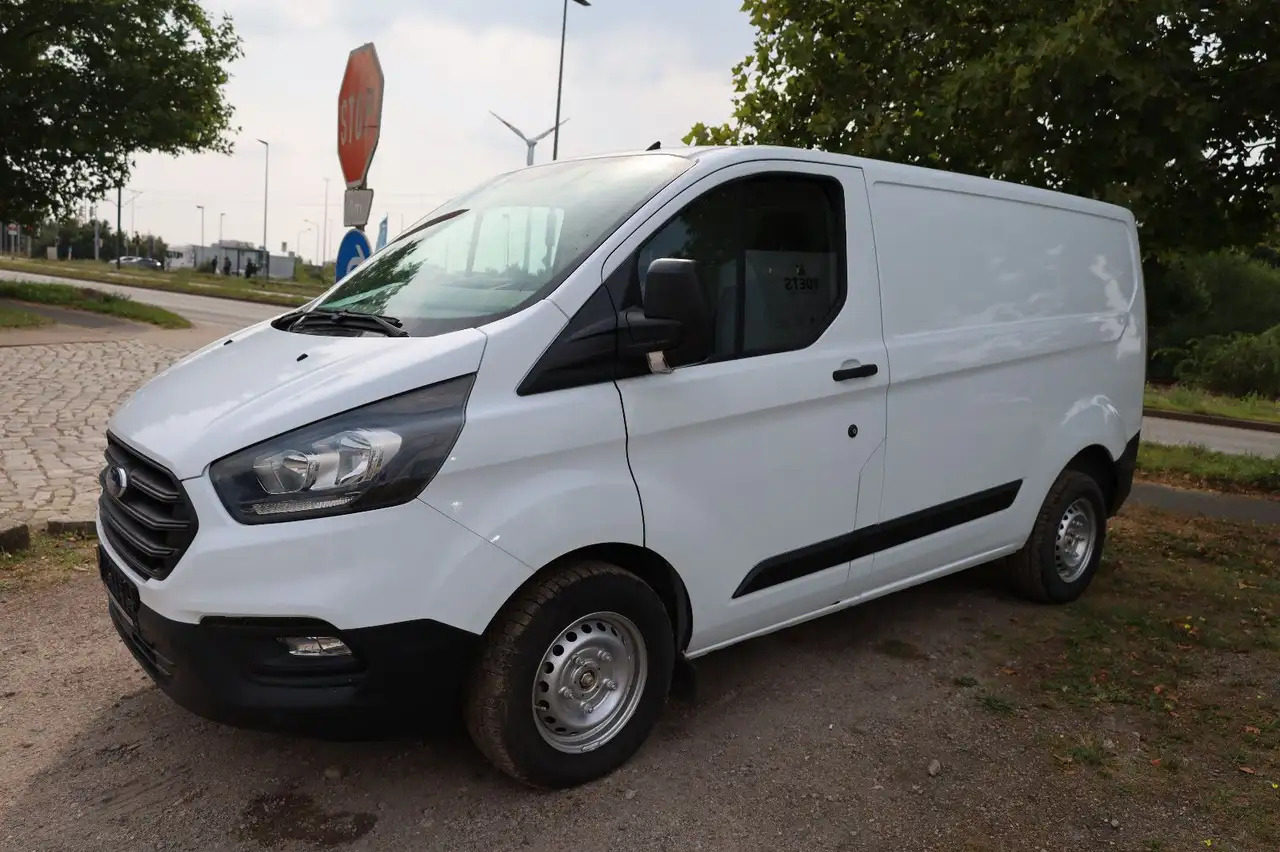 Ford Transit Custom Kasten 280 L1 - Furgon: 1 kép. Ford Transit Custom Kasten 280 L1 - Furgon: 1 kép.
