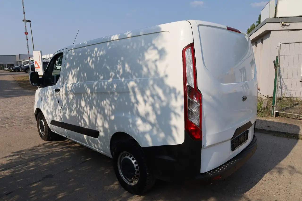 Ford Transit Custom Kasten 280 L1 - Furgon: 5 kép. Ford Transit Custom Kasten 280 L1 - Furgon: 5 kép.