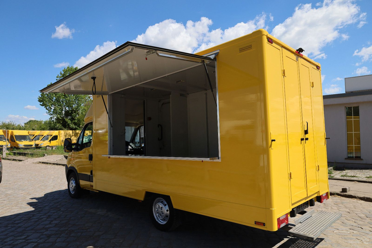 Iveco C30C/ FOODTRUCK - Dobozos kisteherautó: 4 kép. Iveco C30C/ FOODTRUCK - Dobozos kisteherautó: 4 kép.