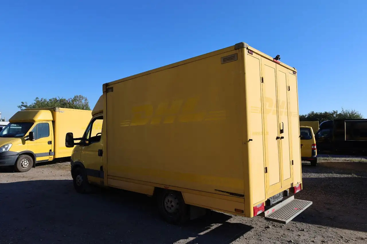 Iveco Daily/ Regalsystem/Luftfeder/KURZ/1. Hand - Dobozos kisteherautó: 4 kép. Iveco Daily/ Regalsystem/Luftfeder/KURZ/1. Hand - Dobozos kisteherautó: 4 kép.