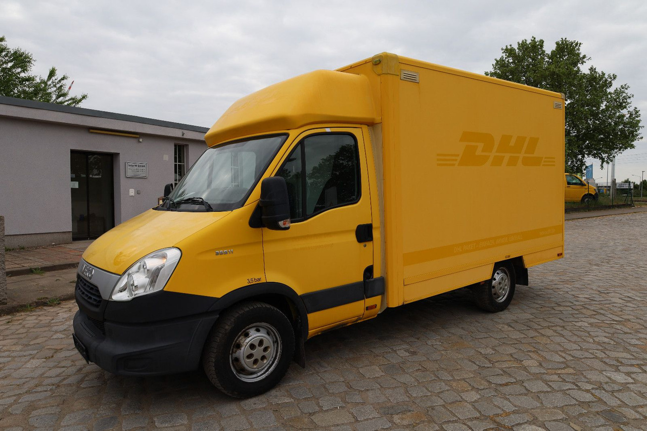 Iveco Daily/ Regalsystem/Luftfeder/KURZ - Dobozos kisteherautó: 1 kép. Iveco Daily/ Regalsystem/Luftfeder/KURZ - Dobozos kisteherautó: 1 kép.