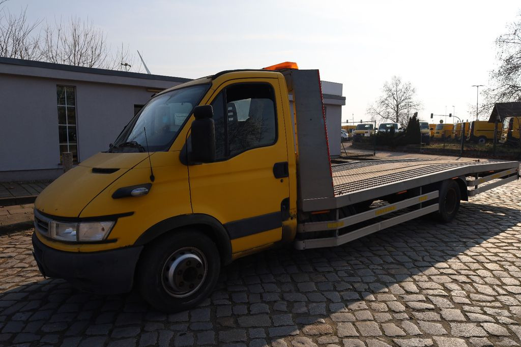 Iveco Daily/ S4/ Pannenhilfsfahrzeug - Vontató: 2 kép. Iveco Daily/ S4/ Pannenhilfsfahrzeug - Vontató: 2 kép.