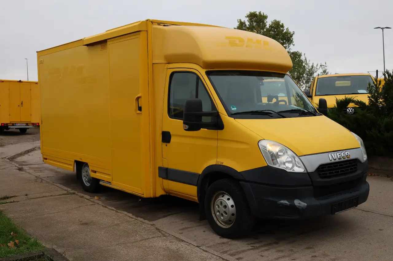 Iveco IS35SI2AA Daily/ Regalsystem/Luftfeder/1. Hand/ - Dobozos kisteherautó: 1 kép. Iveco IS35SI2AA Daily/ Regalsystem/Luftfeder/1. Hand/ - Dobozos kisteherautó: 1 kép.