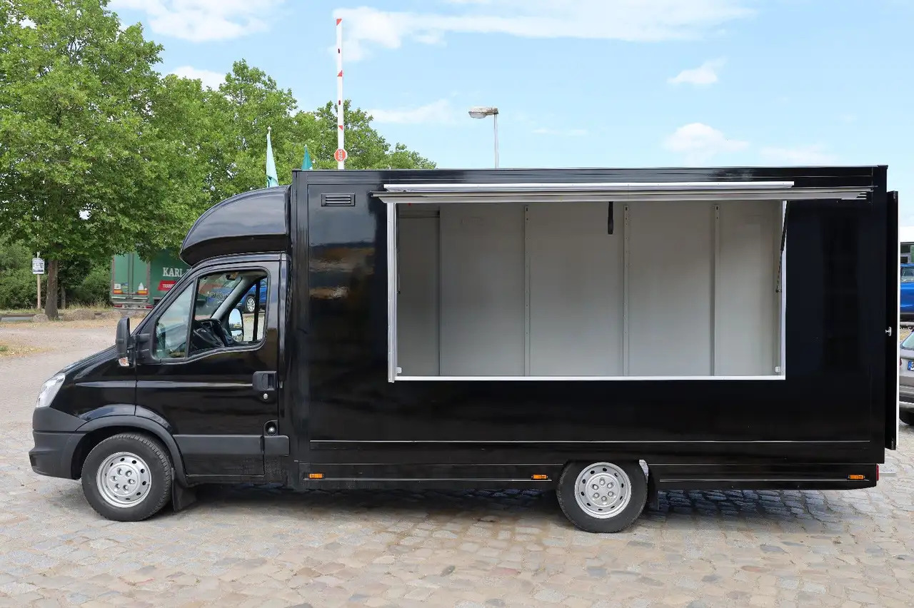Iveco IS35SI2AA/ FOODTRUCK/Daily - Büféautó: 1 kép. Iveco IS35SI2AA/ FOODTRUCK/Daily - Büféautó: 1 kép.