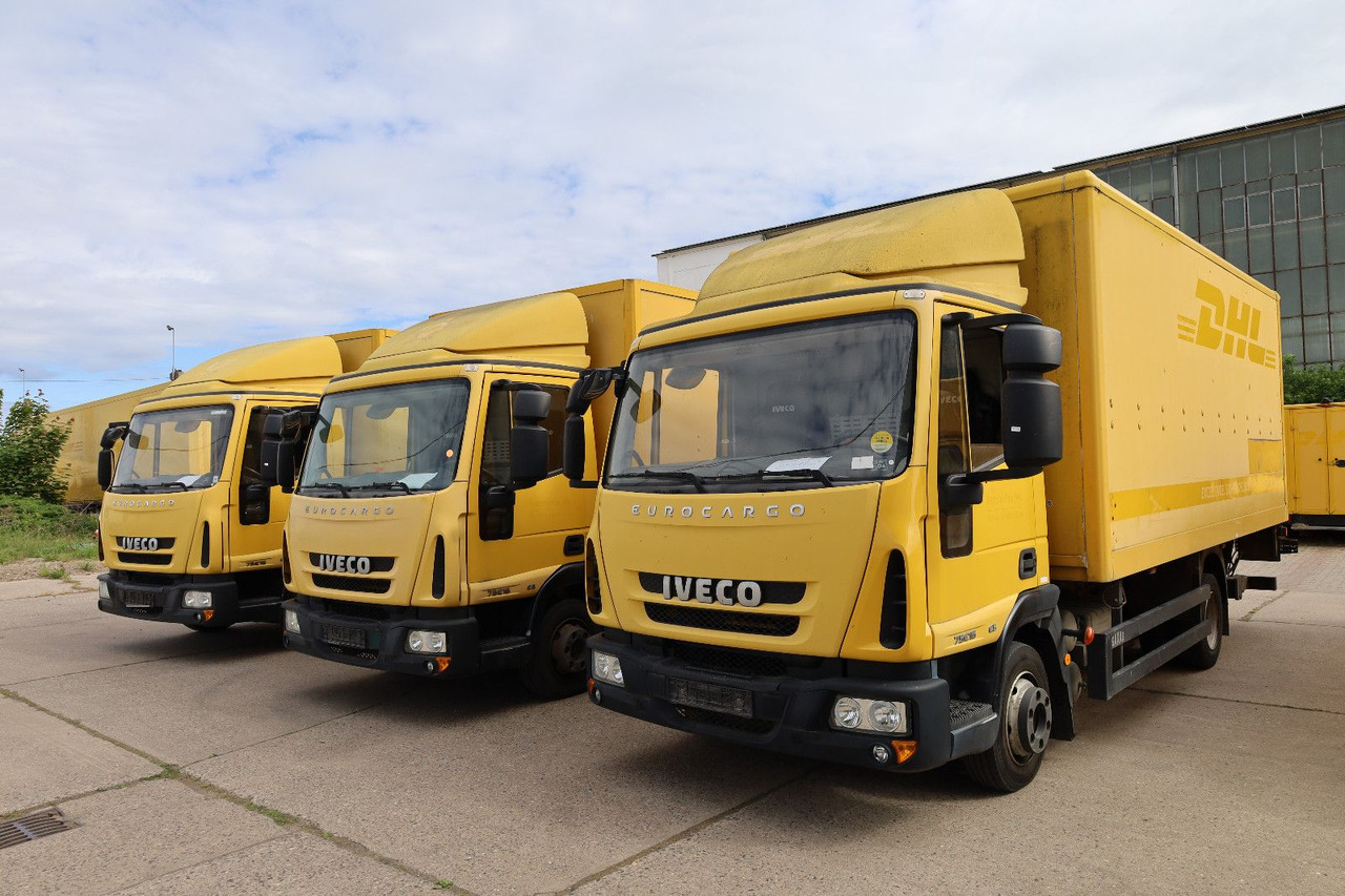 Iveco M752/Koffer/ 1. Hand - Dobozos kisteherautó: 1 kép. Iveco M752/Koffer/ 1. Hand - Dobozos kisteherautó: 1 kép.