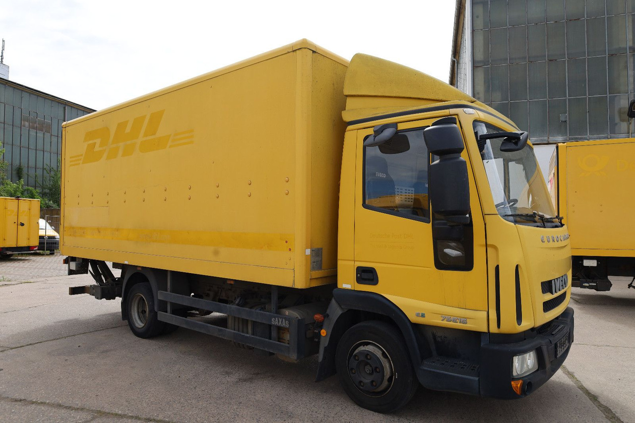 Iveco M752/Koffer/ 1. Hand - Dobozos kisteherautó: 2 kép. Iveco M752/Koffer/ 1. Hand - Dobozos kisteherautó: 2 kép.