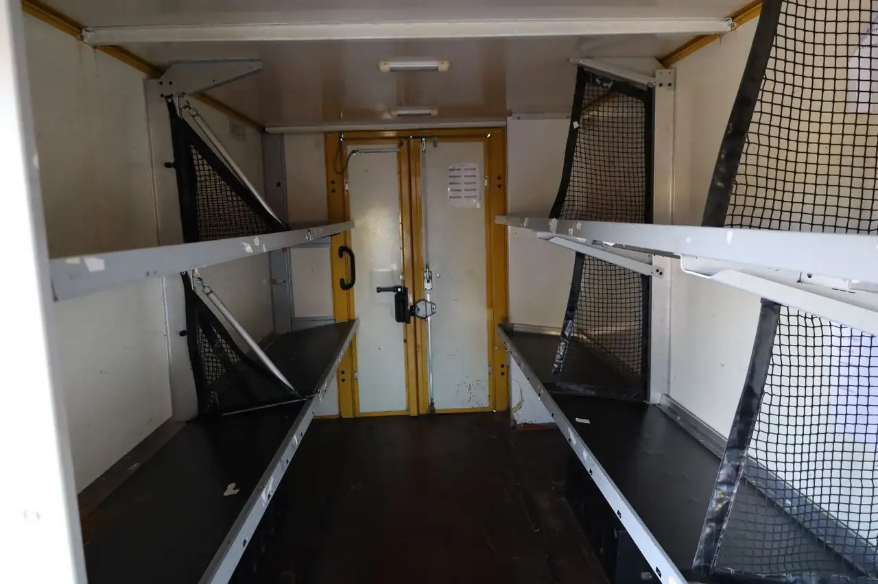 Dobozos kisteherautó Mercedes-Benz Sprinter II Pritsche/ Koffer/Regalsystem: 12 kép.