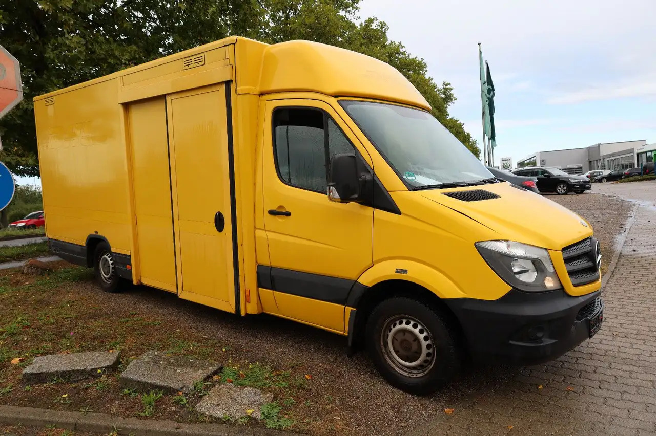 Mercedes-Benz Sprinter II Pritsche/ Koffer/Regalsystem - Dobozos kisteherautó: 1 kép. Mercedes-Benz Sprinter II Pritsche/ Koffer/Regalsystem - Dobozos kisteherautó: 1 kép.