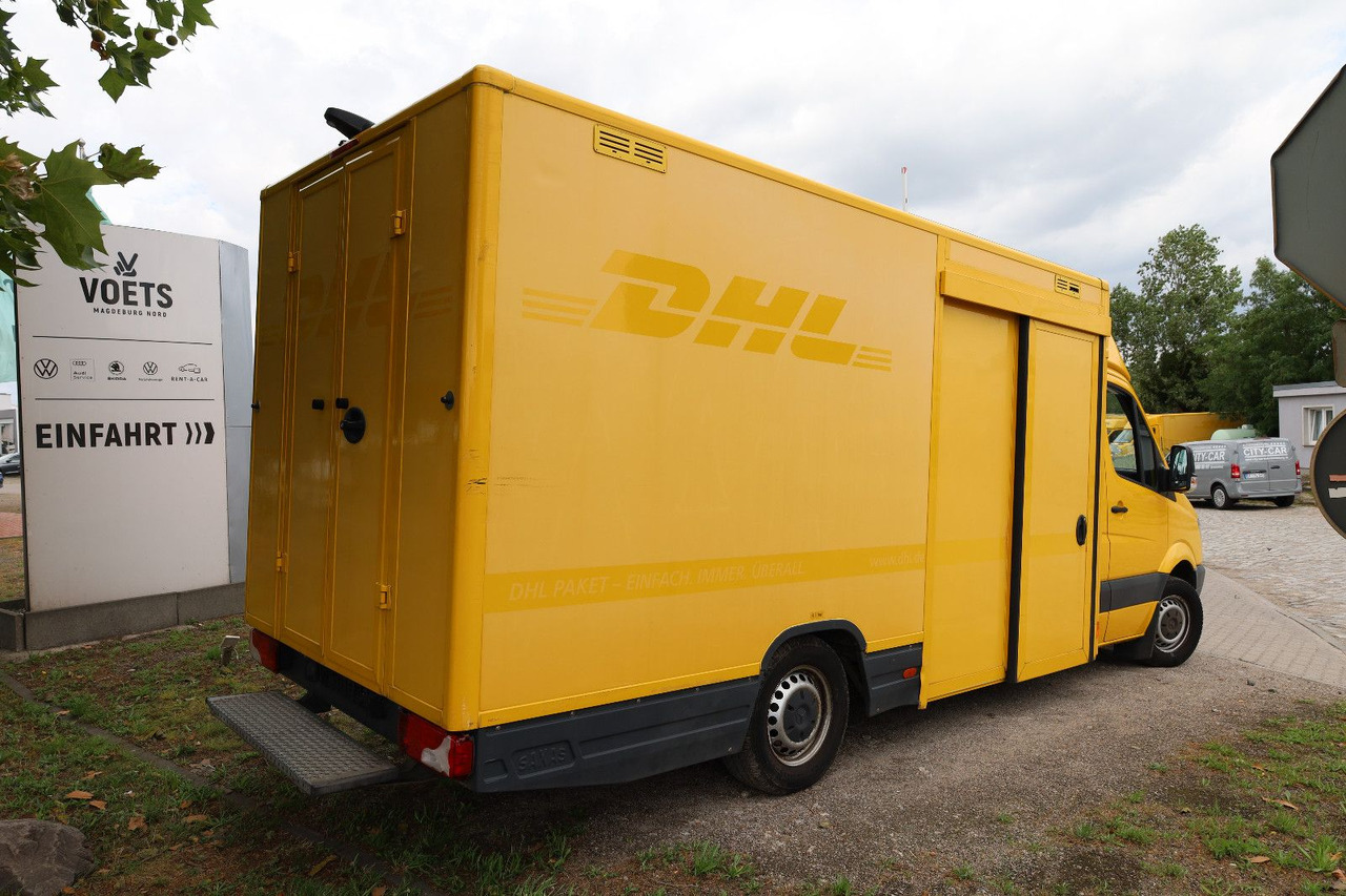 Mercedes-Benz Sprinter II Pritsche/ Koffer/Regalsystem - Dobozos kisteherautó: 3 kép. Mercedes-Benz Sprinter II Pritsche/ Koffer/Regalsystem - Dobozos kisteherautó: 3 kép.