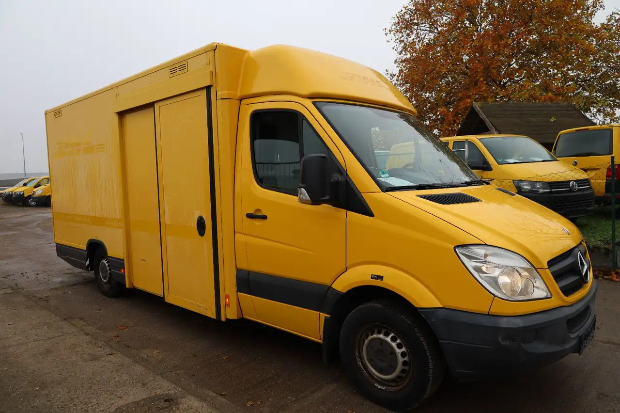 Mercedes-Benz Sprinter/ Koffer/Regalsystem - Dobozos kisteherautó: 1 kép. Mercedes-Benz Sprinter/ Koffer/Regalsystem - Dobozos kisteherautó: 1 kép.
