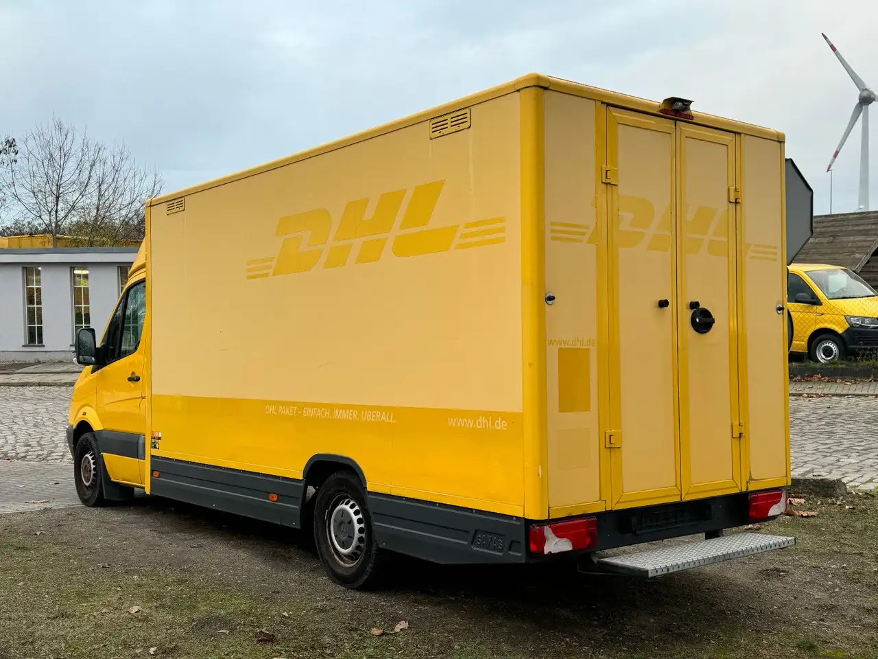 Mercedes-Benz Sprinter/ Koffer/Regalsystem - Dobozos kisteherautó: 4 kép. Mercedes-Benz Sprinter/ Koffer/Regalsystem - Dobozos kisteherautó: 4 kép.