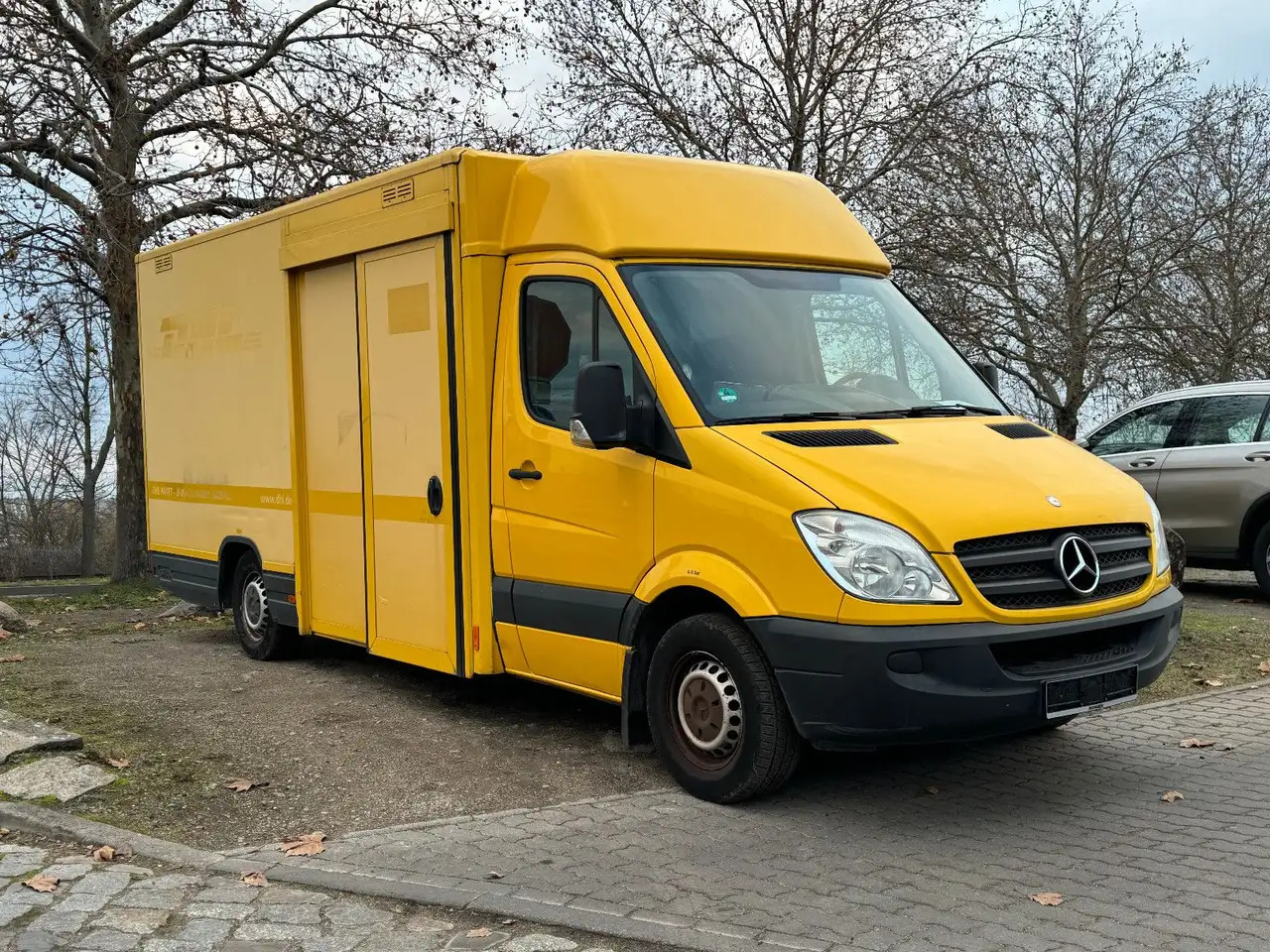 Mercedes-Benz Sprinter/ Koffer/Regalsystem - Dobozos kisteherautó: 2 kép. Mercedes-Benz Sprinter/ Koffer/Regalsystem - Dobozos kisteherautó: 2 kép.