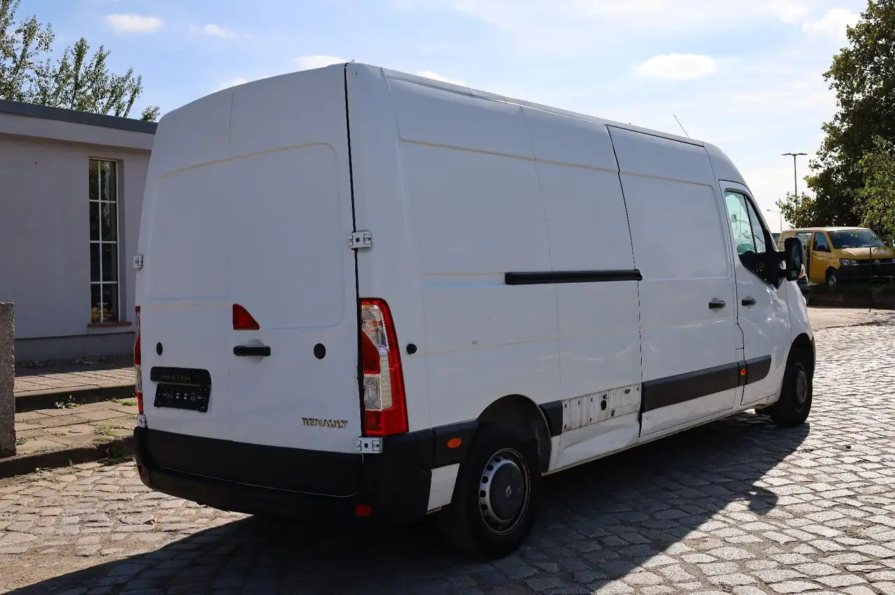 Renault Master/Scheckheft/1. Hand/ EURO 6/ Klima/ 96kW - Furgon: 4 kép. Renault Master/Scheckheft/1. Hand/ EURO 6/ Klima/ 96kW - Furgon: 4 kép.