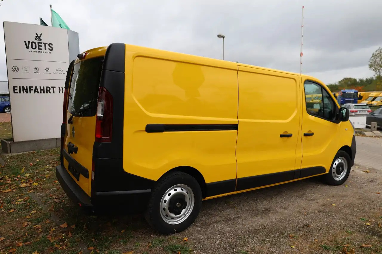 Renault Trafic Kasten L2H1 3,0t Komfort - Furgon: 5 kép. Renault Trafic Kasten L2H1 3,0t Komfort - Furgon: 5 kép.