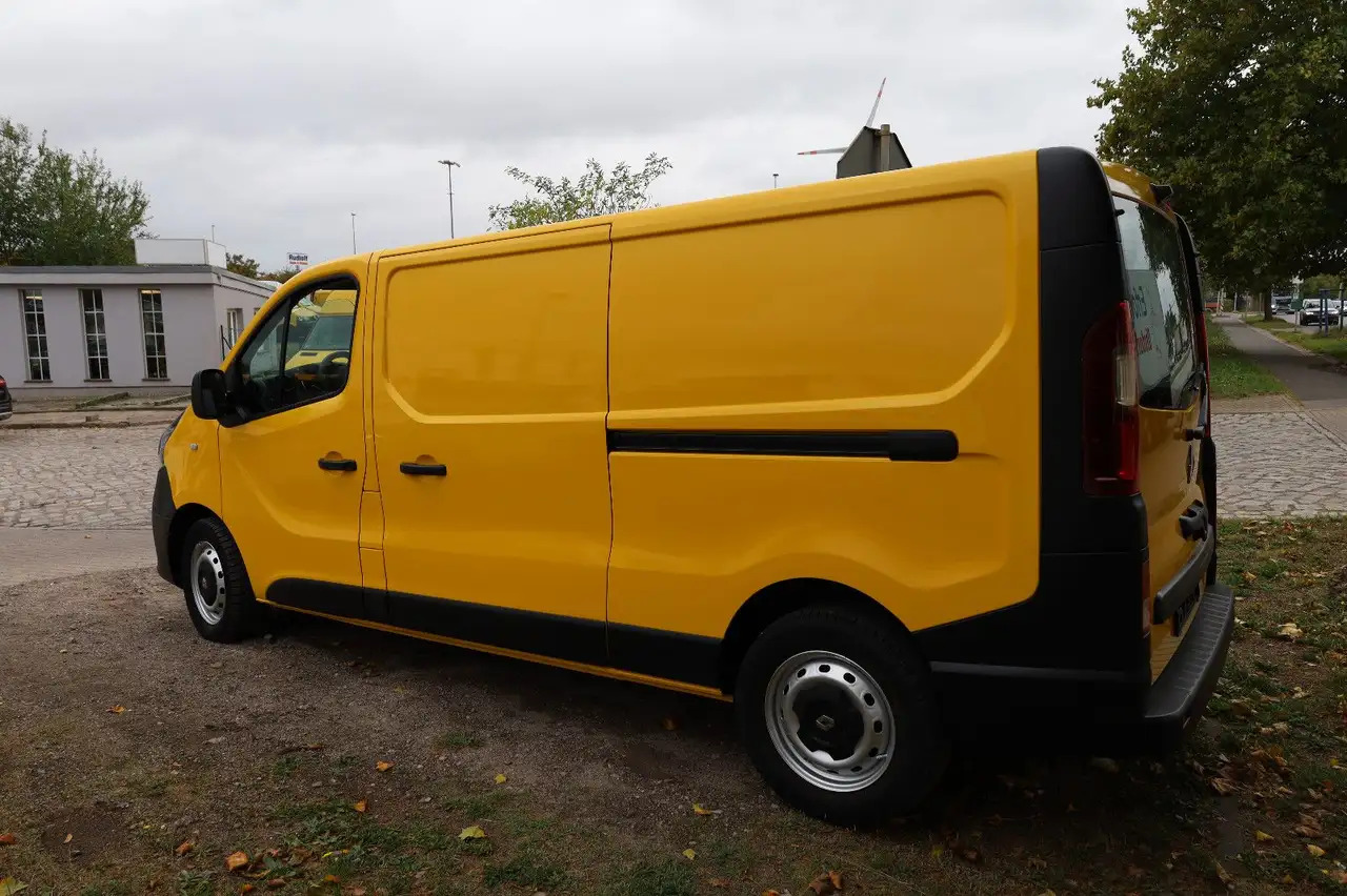 Renault Trafic Kasten L2H1 3,0t Komfort - Furgon: 4 kép. Renault Trafic Kasten L2H1 3,0t Komfort - Furgon: 4 kép.