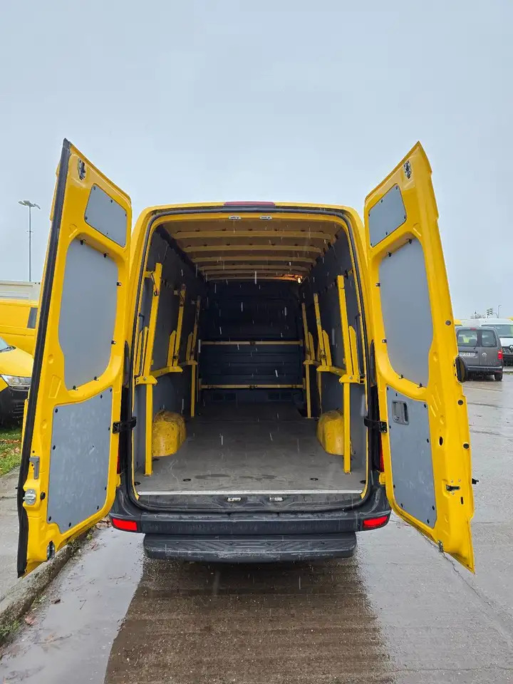 Furgon Volkswagen Crafter Kasten 35 lang L3H2: 7 kép. Furgon Volkswagen Crafter Kasten 35 lang L3H2: 7 kép.