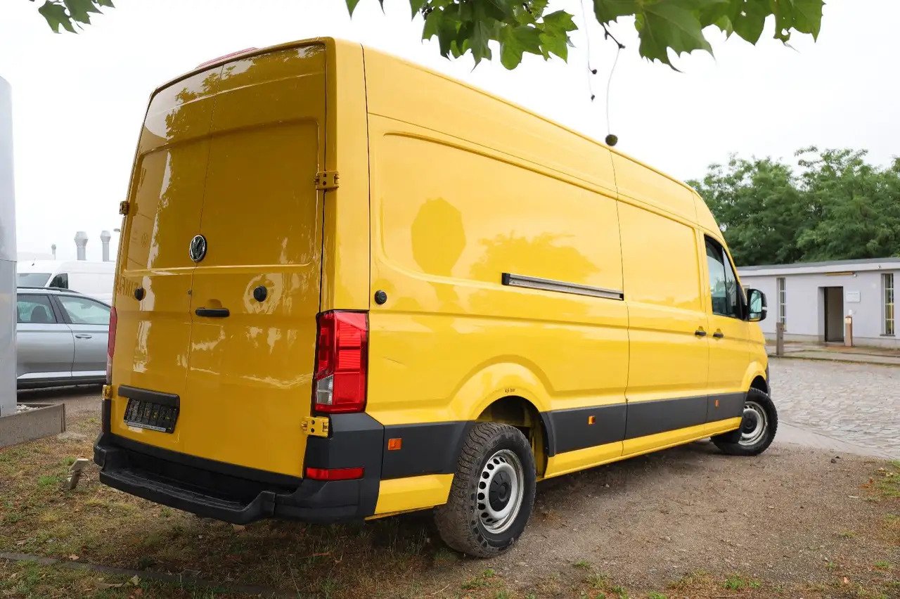 Volkswagen Crafter/Klappbare Regale/lang - Furgon: 4 kép. Volkswagen Crafter/Klappbare Regale/lang - Furgon: 4 kép.