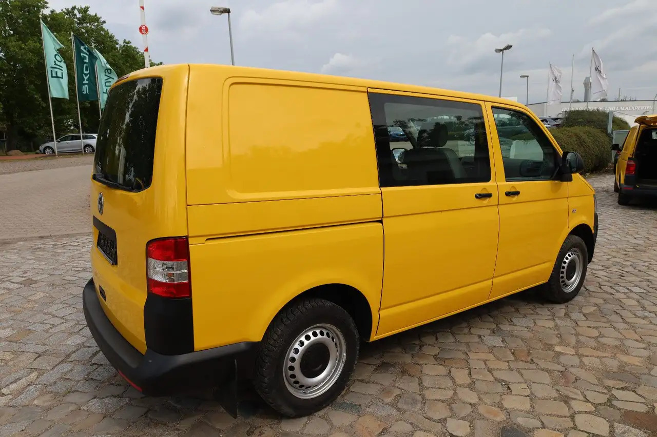 Volkswagen T5 Transporter Kasten-Kombi 2.0 TDI/EU5/5-Sitze - Autó: 5 kép. Volkswagen T5 Transporter Kasten-Kombi 2.0 TDI/EU5/5-Sitze - Autó: 5 kép.