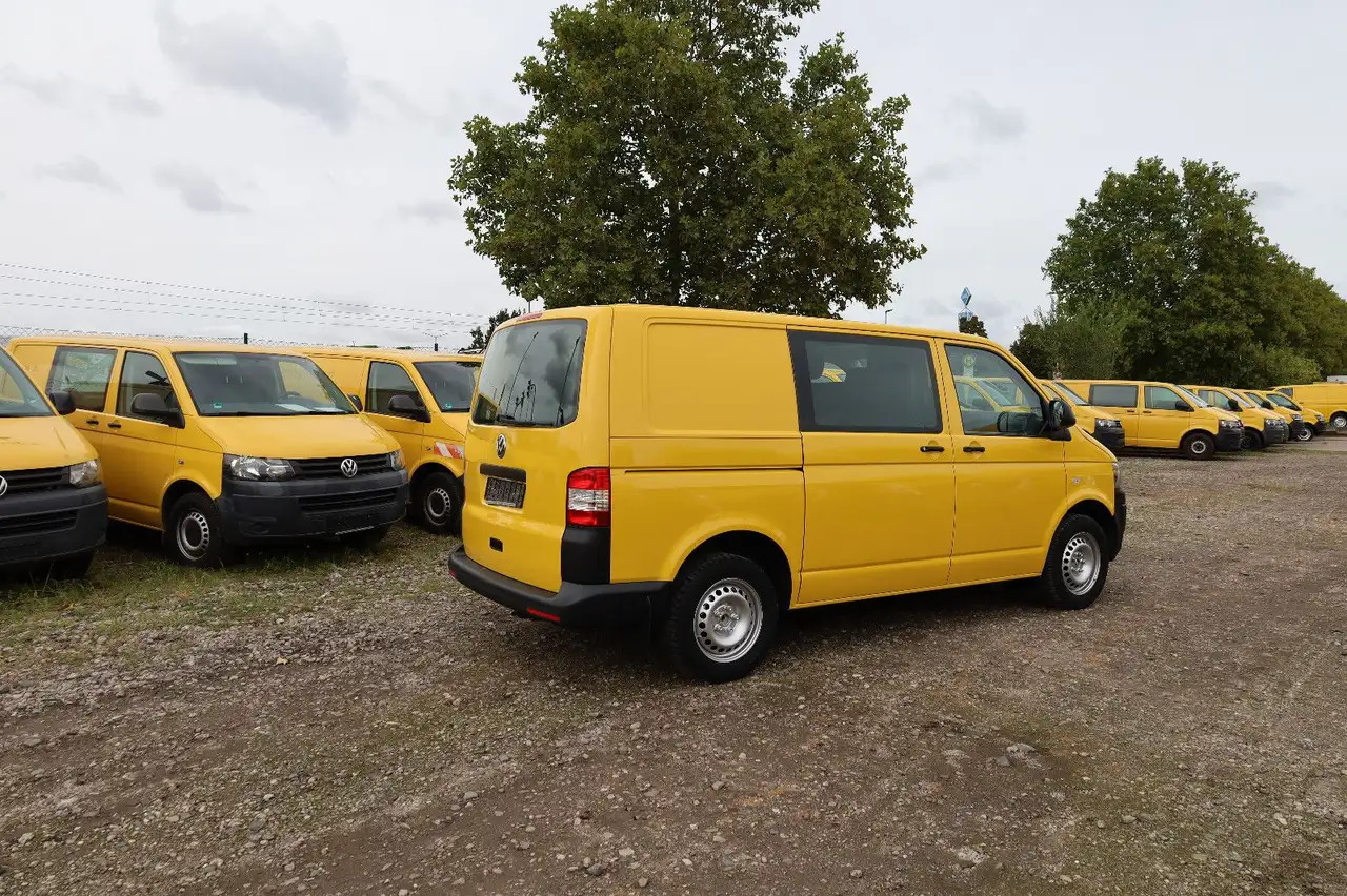 Volkswagen T5 Transporter Kasten-Kombi 2.0 TDI/EU5 - Autó: 5 kép. Volkswagen T5 Transporter Kasten-Kombi 2.0 TDI/EU5 - Autó: 5 kép.