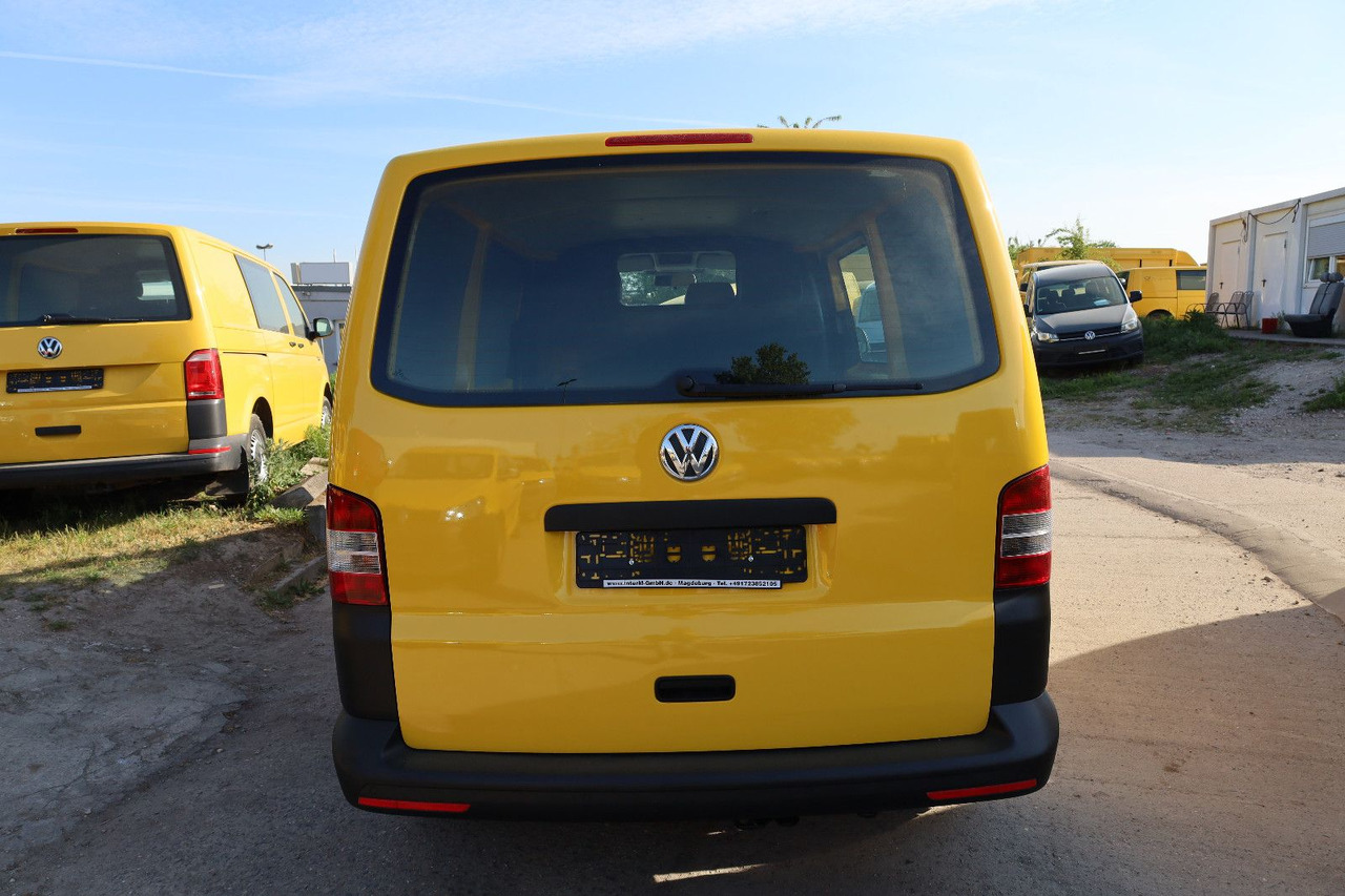 Volkswagen T5 Transporter Kasten-Kombi 2.0 TDI/EU5 - Kis furgon: 5 kép. Volkswagen T5 Transporter Kasten-Kombi 2.0 TDI/EU5 - Kis furgon: 5 kép.