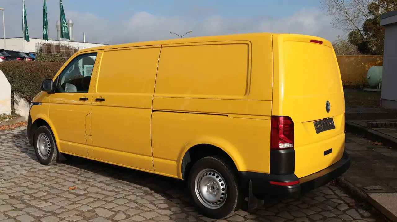 Volkswagen T6 Transporter - Autó: 5 kép. Volkswagen T6 Transporter - Autó: 5 kép.
