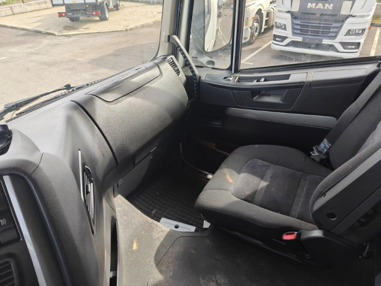 Nyergesvontató IVECO Stralis AS440S46T/PLNG Intarder Klima Luftfeder ZV: 10 kép.