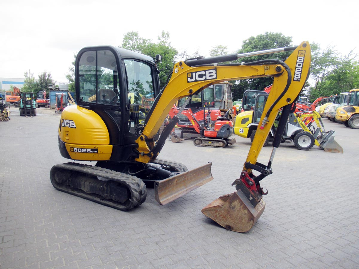JCB 8026CTS - Minikotró: 2 kép. JCB 8026CTS - Minikotró: 2 kép.