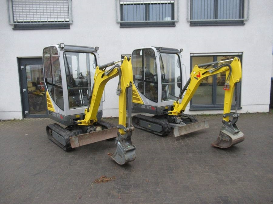 Wacker Neuson ET 16 - Minikotró: 1 kép. Wacker Neuson ET 16 - Minikotró: 1 kép.
