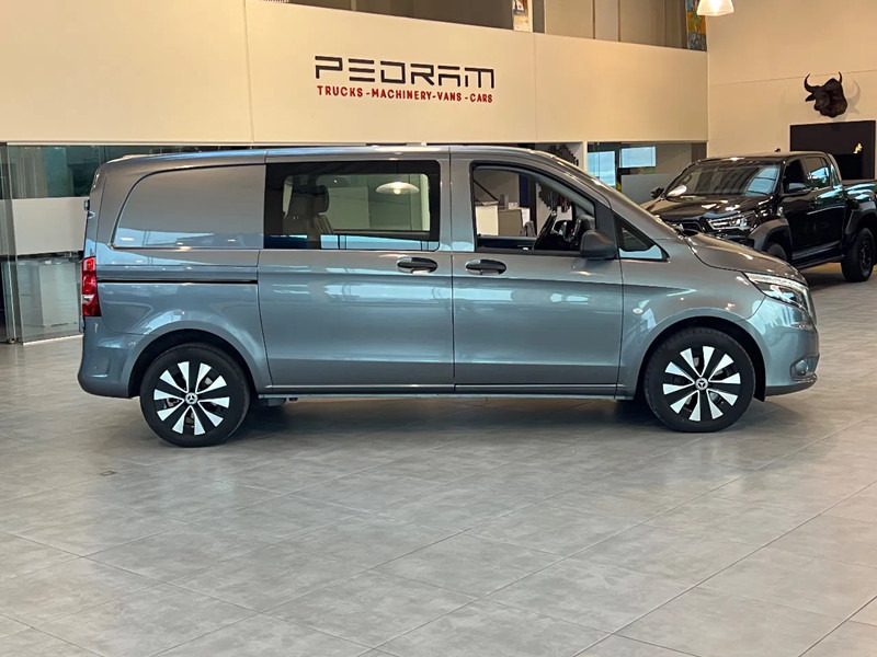 Mercedes-Benz Vito 119 4x4*4-MATIC*6 Seats*TOP CONDITIE* - Furgon, Duplakabinos kisteherautó: 3 kép. Mercedes-Benz Vito 119 4x4*4-MATIC*6 Seats*TOP CONDITIE* - Furgon, Duplakabinos kisteherautó: 3 kép.